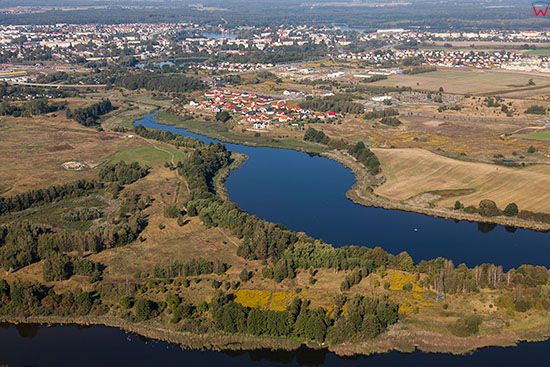 Ilawa, panrama na miasto od strony E, przez jezioro Ilawskie. EU, PL, Warm-Maz. Lotnicze.